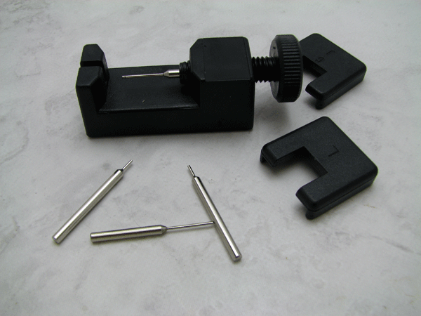 Bracelet pin removal tool